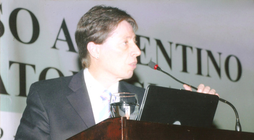 Eduardo Fassio, m&eacute;dico hepat&oacute;logo